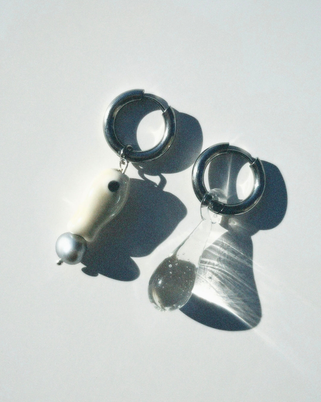 The Paradise Earrings - Oatmilk