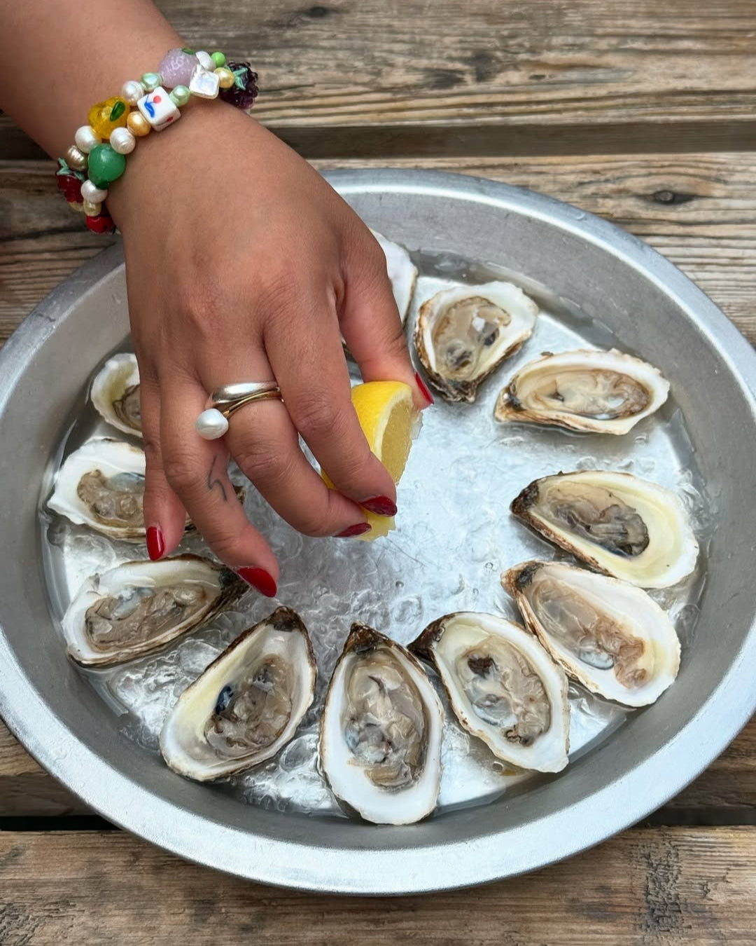 Le bracelet de perles d'eau douce Panier de pique-nique