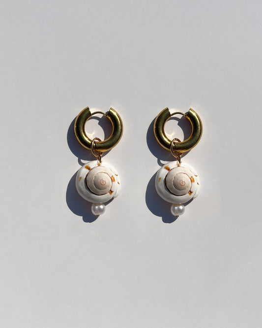 The Neptune Pearl Earrings - Gold